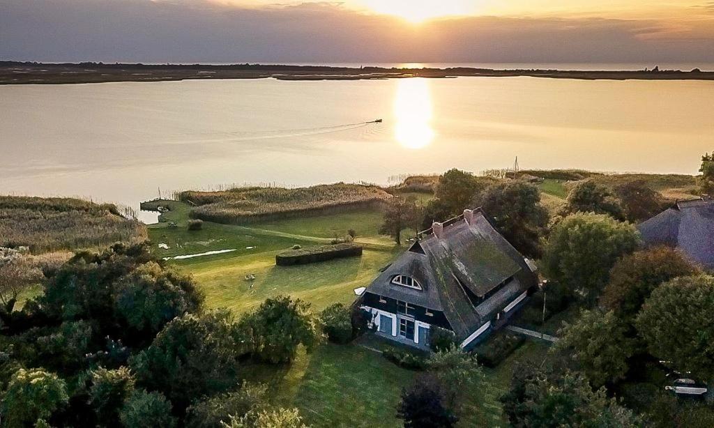 Апартаменты Hof Zeesenblick 05 Вустров Экстерьер фото